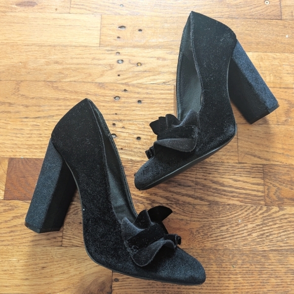 JustFabulous Velvet Chunky Heels - Picture 1 of 7